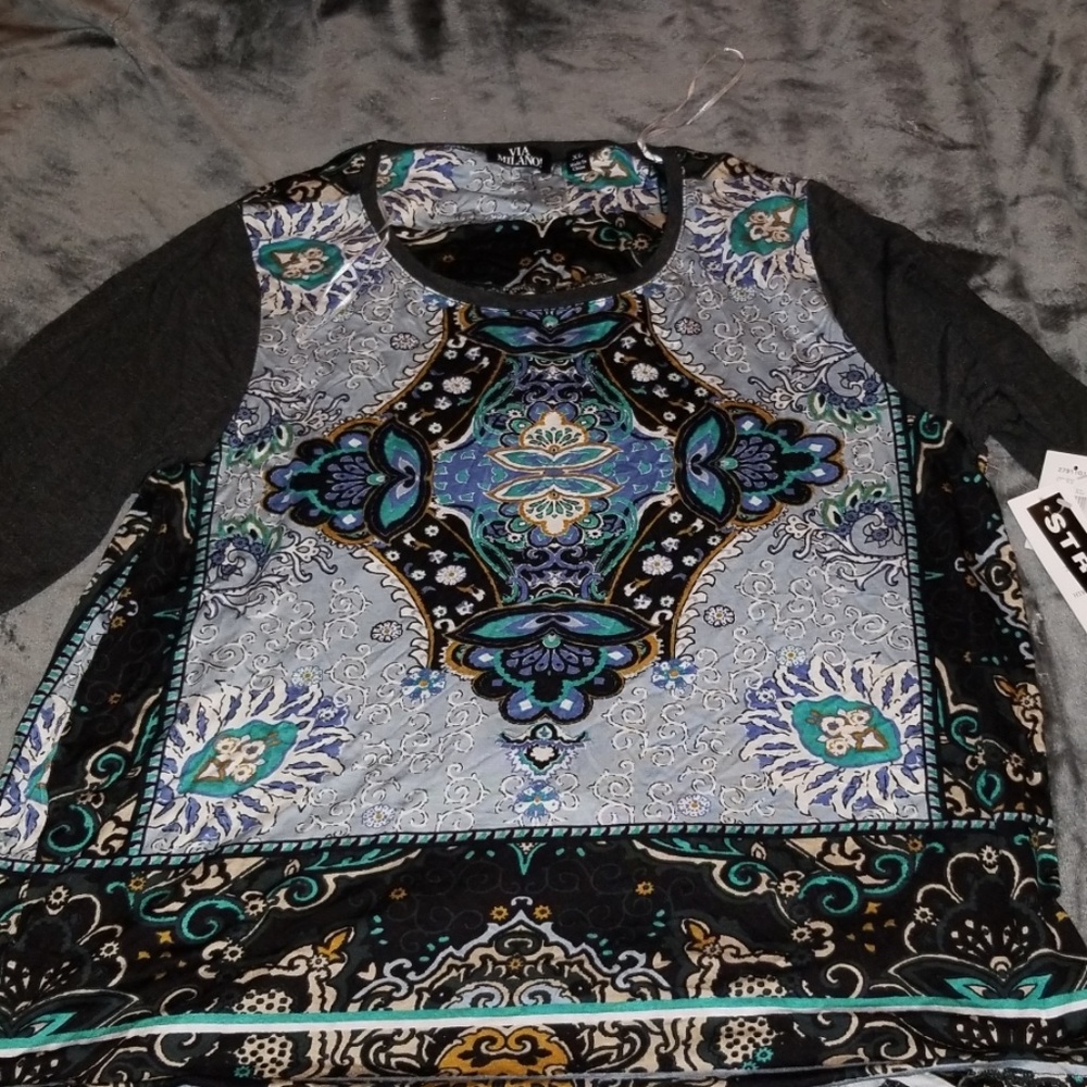 Long sleeve stretch top,